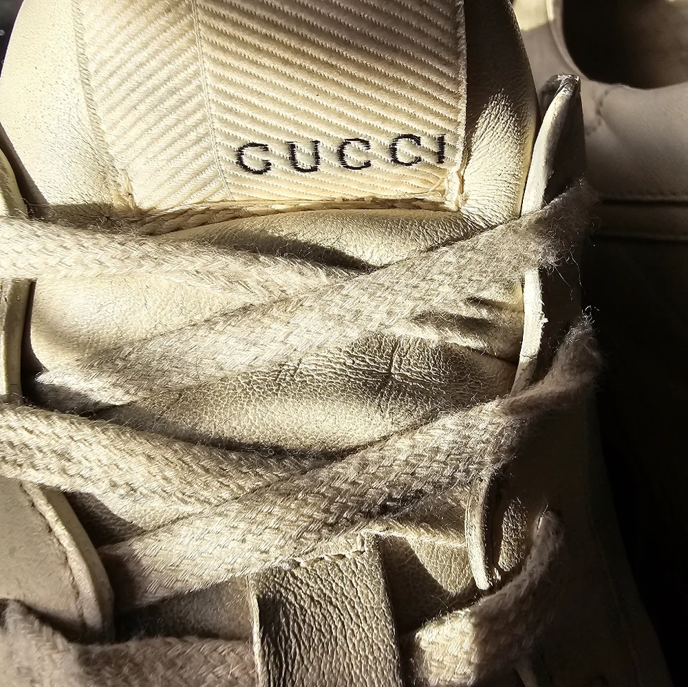 Gucci Beige Sneakers with Red Lip Graphic